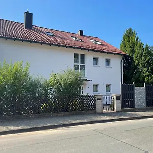 Apartamento Am Wald - Naehe Funpark, Zirndorf